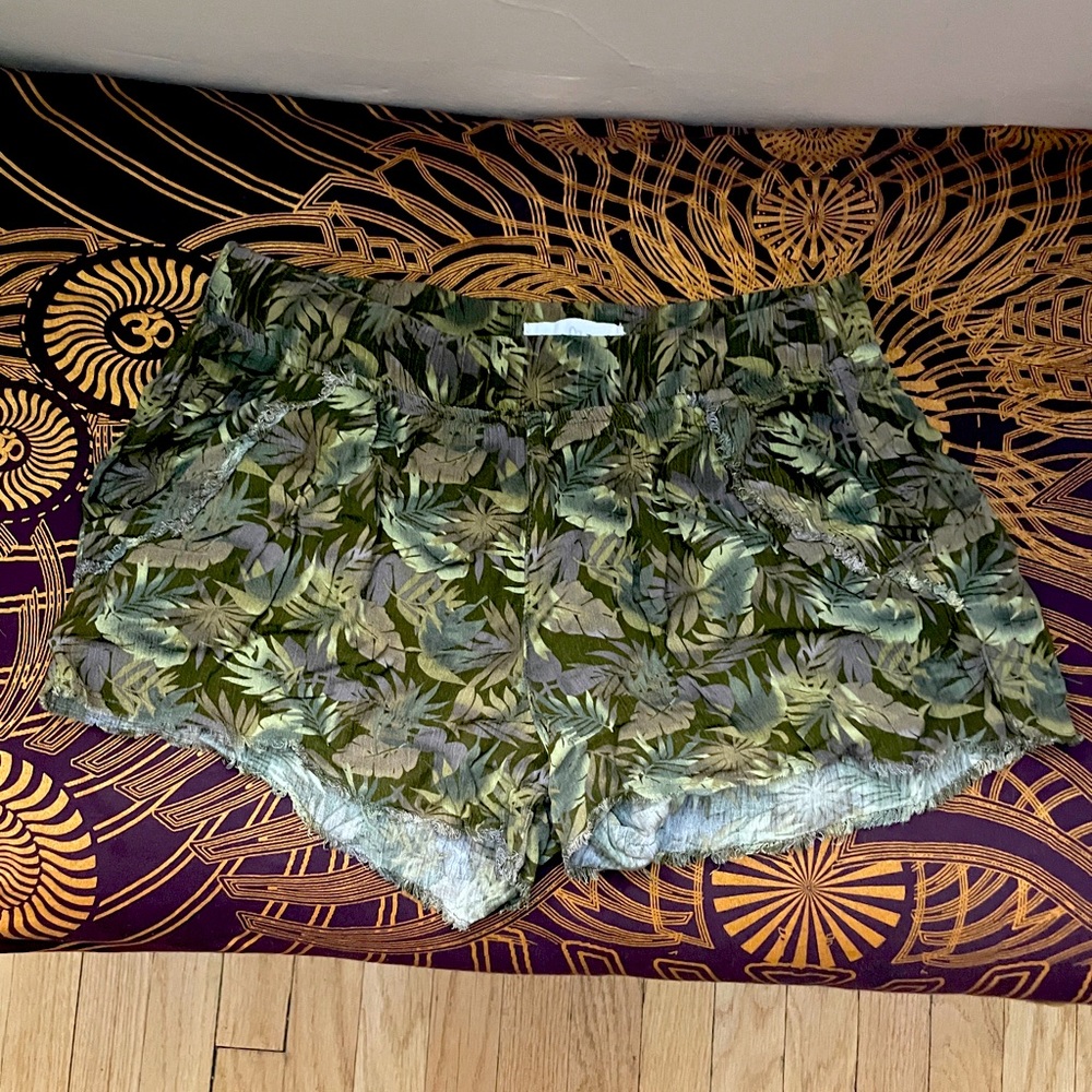 Green Leaf Shorts